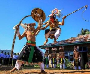 tari caci salah satu warisan seni budaya masyarakat manggarai di flores yang masih lestari hingga saat ini c54b573cd751f795c769dc55ce2cf464 600x400 Jurnal Sepernas